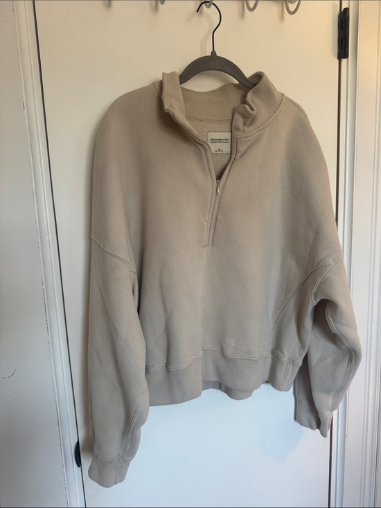 Abercrombie & Fitch Tops - Abercrombie & Fitch Beige Half-Zip Sweatshirt